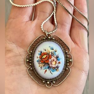 Vintage Monet Floral Pendant Necklace